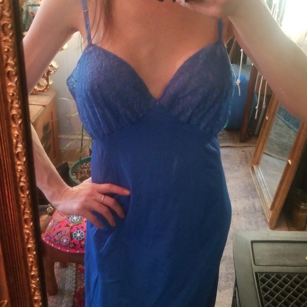 Vintage blue slip with lace - Picture 5 of 8